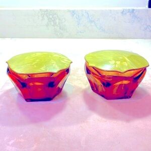 Pair of 2 Matching Amber Vanity Powder Jars Bakelite Tops Cambridge Glass EUC